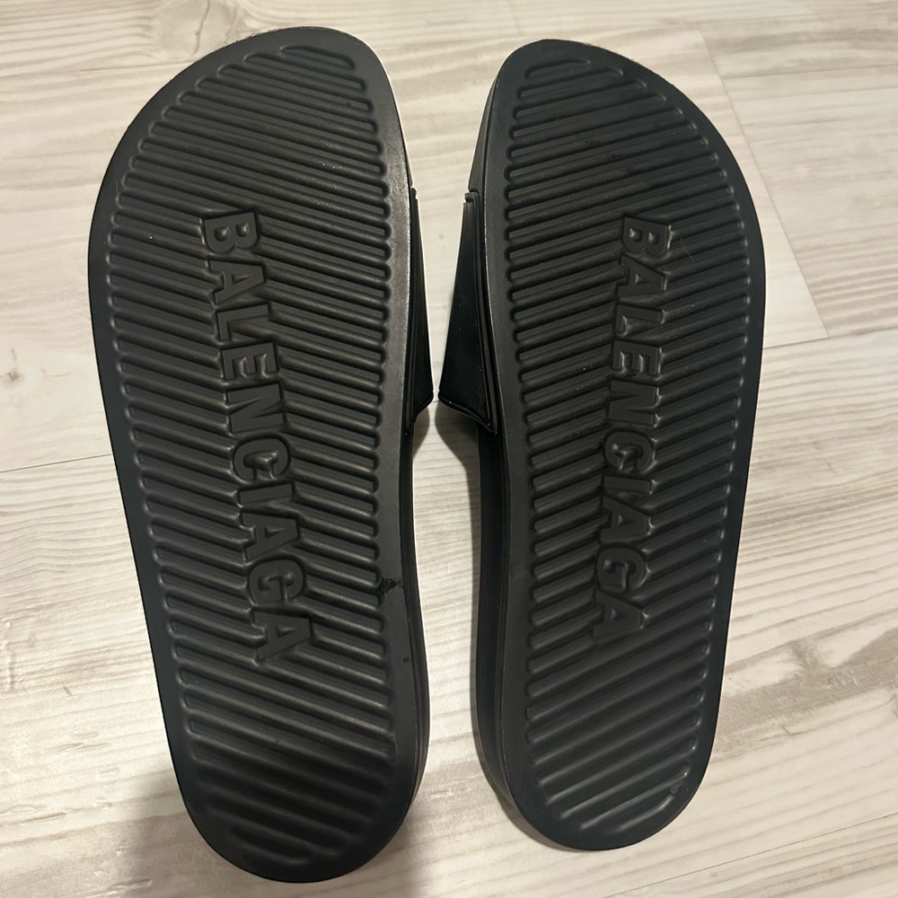 Balenciaga pool slides size 8 - Picture 6 of 7